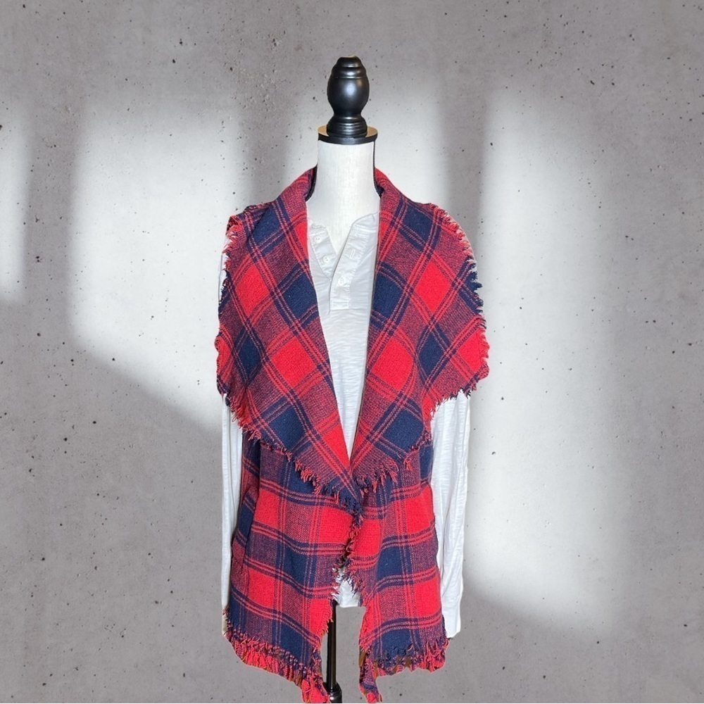 Etwo Women’s Red Black Plaid Open Blanket Sweater Vest SZ M/L Raw Edged Fringe